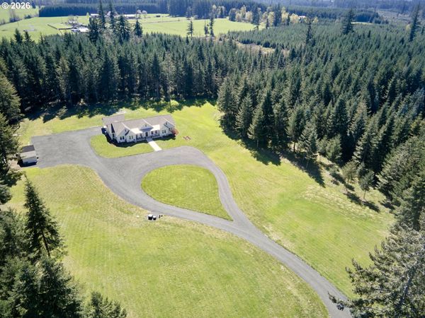 215 BEAR CREEK LN, Winlock, WA 98596