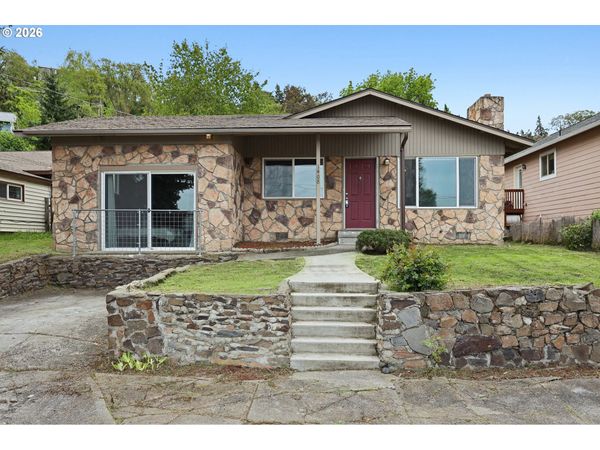 1408 E 15TH ST, The Dalles, OR 97058
