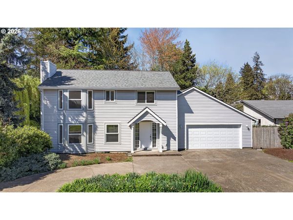 1335 SW RUSS LN, McMinnville, OR 97128