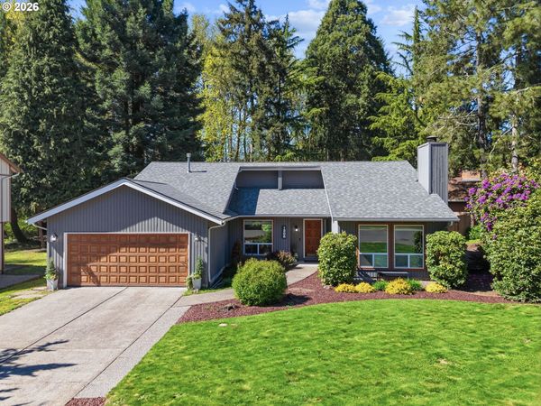 1306 TAMARISK DR, West Linn, OR 97068
