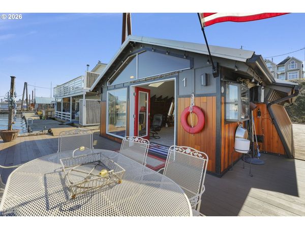 535 NE Bridgeton RD, Unit 1, Portland, OR 97217