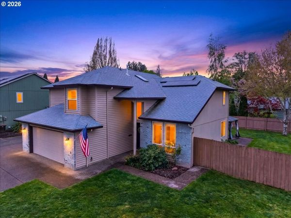 3039 NE 1ST CT, Hillsboro, OR 97124