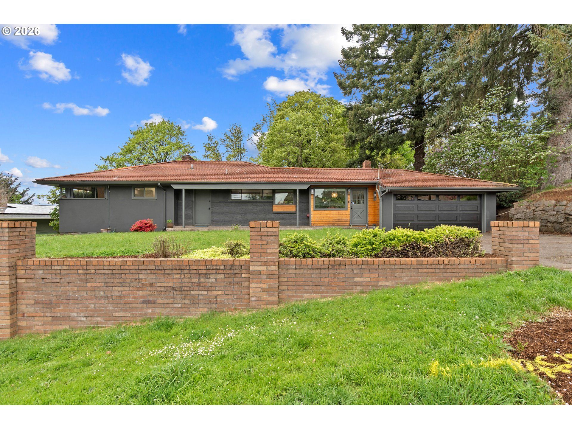 9233 SE Harney Ct, Portland, OR 97266 Main Photo