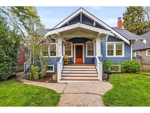 3557 NE HOLLYROOD CT, Portland, OR 97212