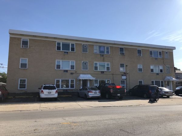 Unit 11, Melrose Park, IL 60160
