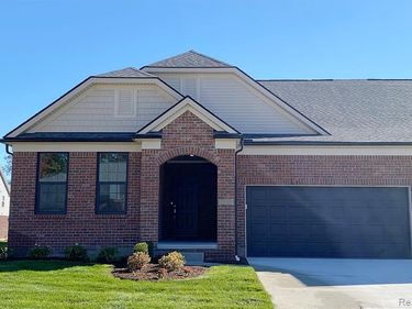55825 Oak Pointe Drive , Shelby Twp, MI 48315