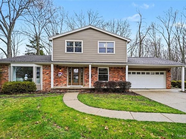 609 Westover Pass, Grand Blanc, MI 48439