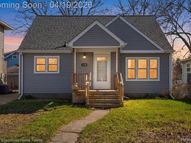 2210 Griswold Street, Port Huron, MI 48060