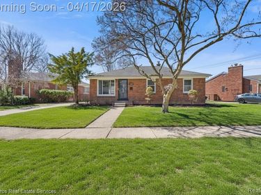 22150 Mauer Street, St. Clair Shores, MI 48080