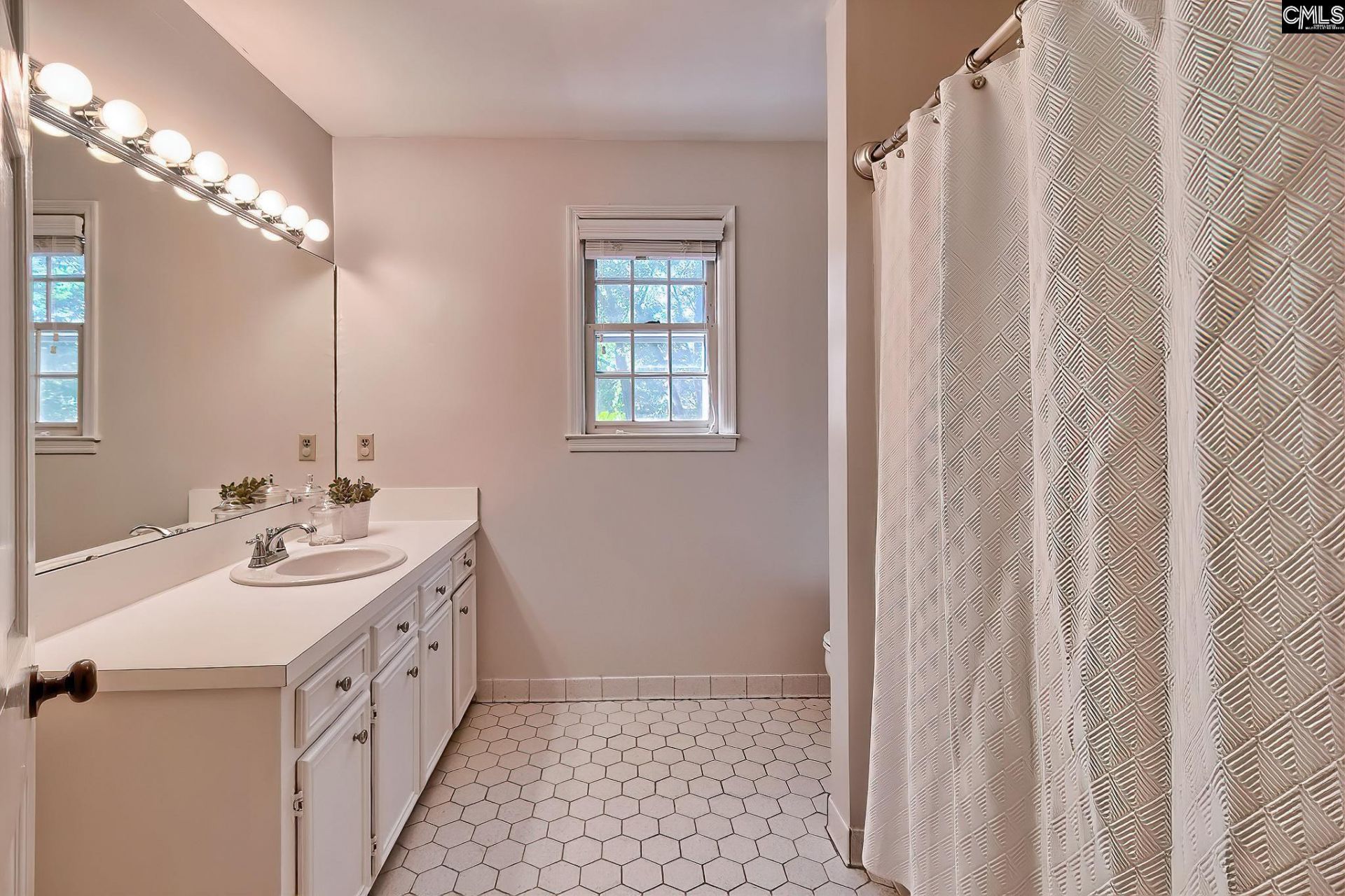 3014 Gervais Street  Photo 32