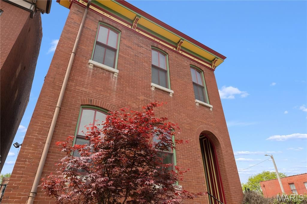 2613 S. 11th Street, Saint Louis, MO 63118 Main Photo