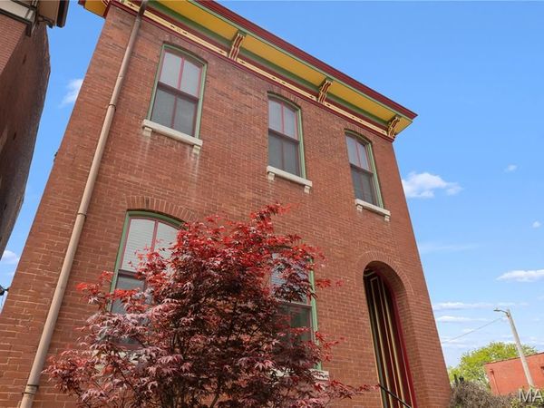 2613 S. 11th Street, St Louis, MO 63118