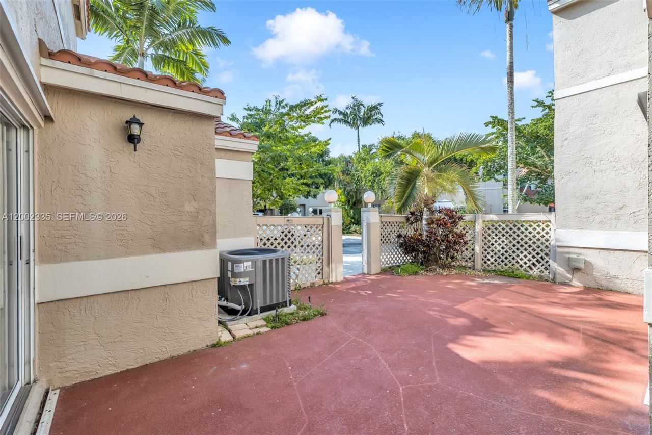 11163 Chandler Dr, Unit 11163, Cooper City, FL 33026 Photo