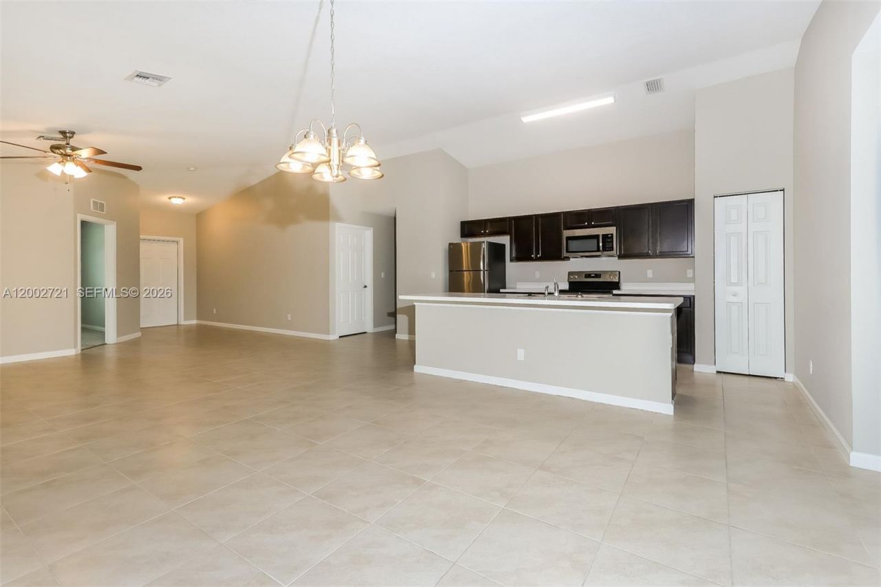 4522 SW Savona Blvd , Port Saint Lucie, FL 34953 Photo