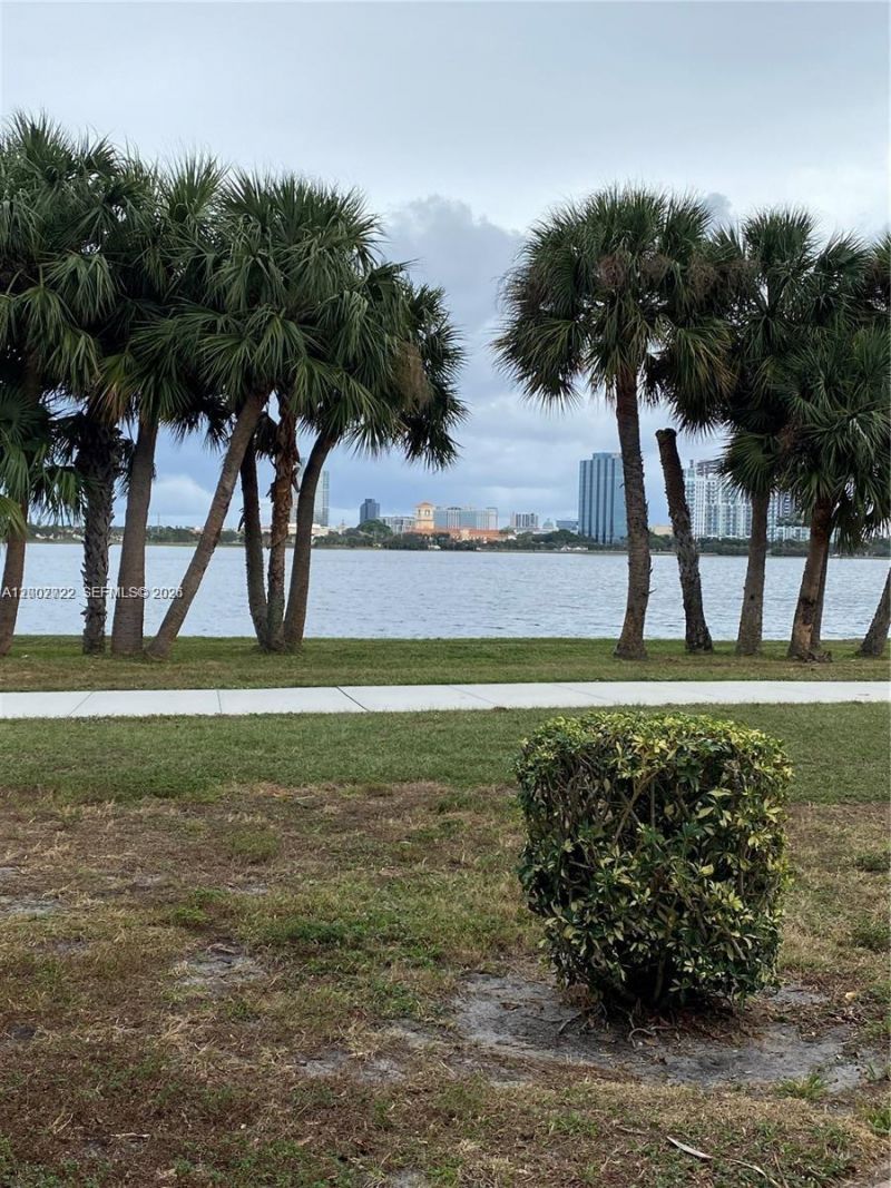 700 Executive, Unit 3-13, West Palm Beach, FL 33401 Photo