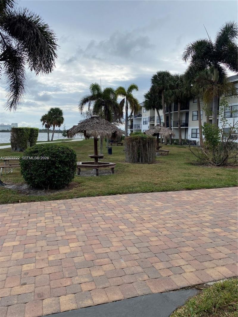 700 Executive, Unit 3-13, West Palm Beach, FL 33401 Photo