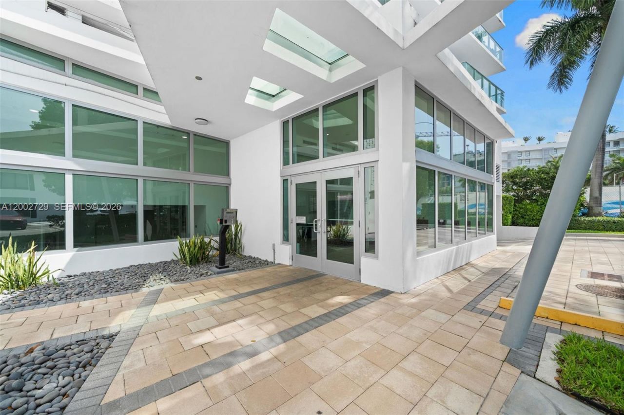 1133 102nd St, Unit 407, Bay Harbor Islands, FL 33154 Photo
