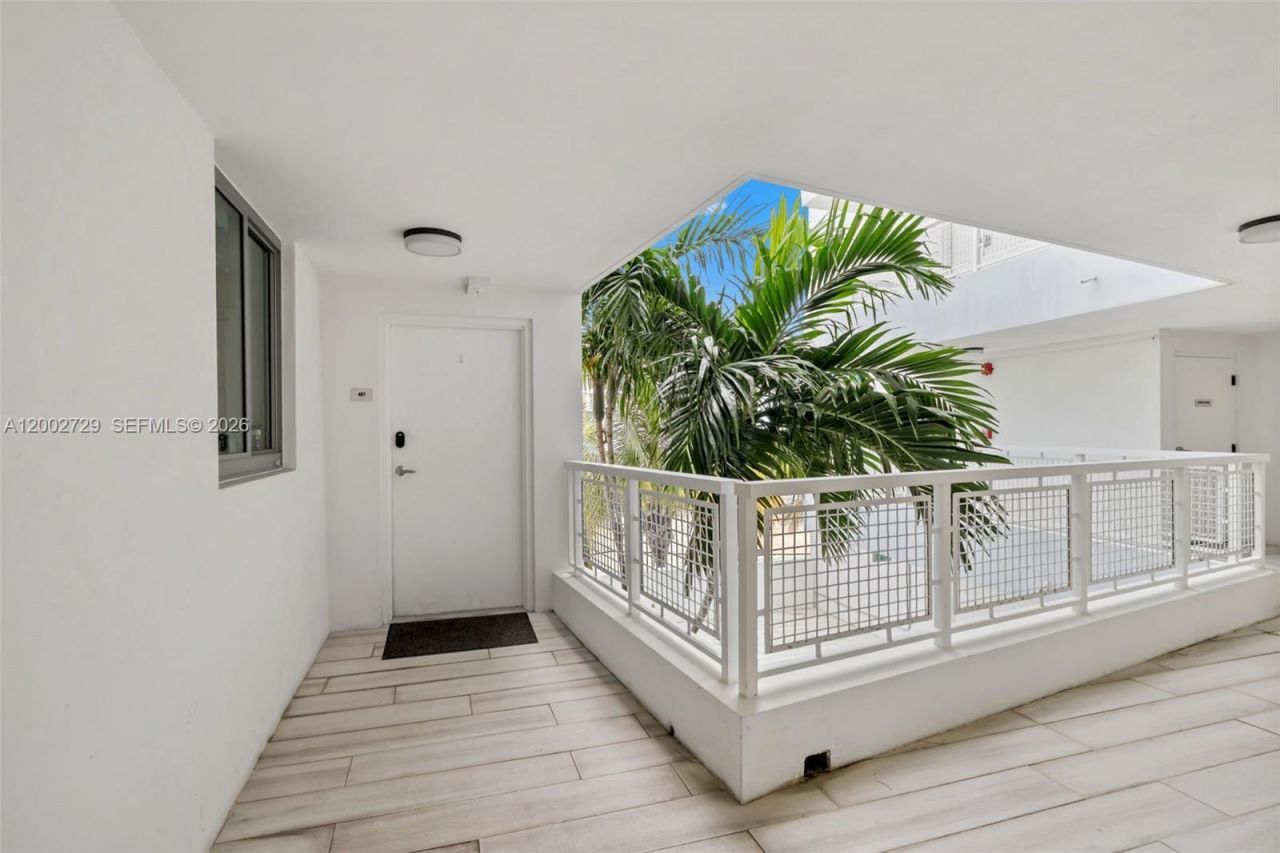 1133 102nd St, Unit 407, Bay Harbor Islands, FL 33154 Photo