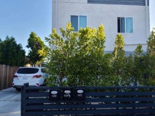 839 E 32nd, Los Angeles, CA 90011