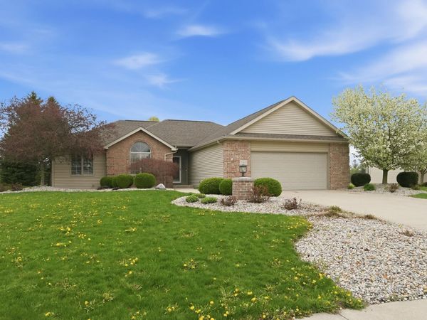 5369 Bear Creek Pass, Auburn, IN 46706