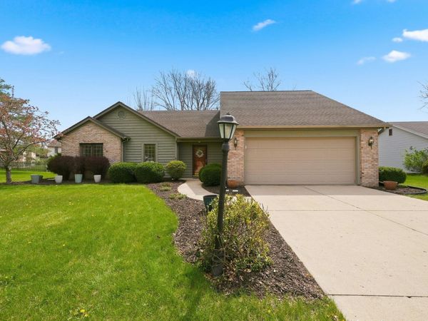 9211 Indian Reserve Trail, Fort Wayne, IN 46804