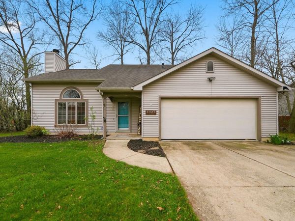 5323 Finch Lane, Fort Wayne, IN 46818