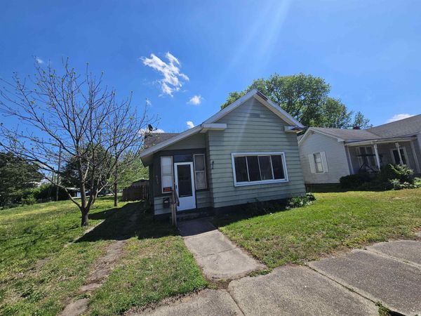 911 N 9th Street, Vincennes, IN 47591