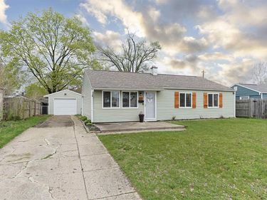 627 Manchester Drive, South Bend, IN 46615