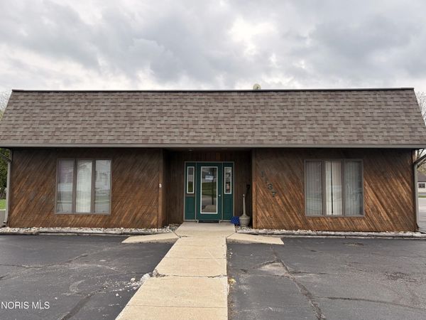1137 S Clinton Street, Defiance, OH 43512