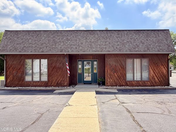 1137 S Clinton Street, Defiance, OH 43512