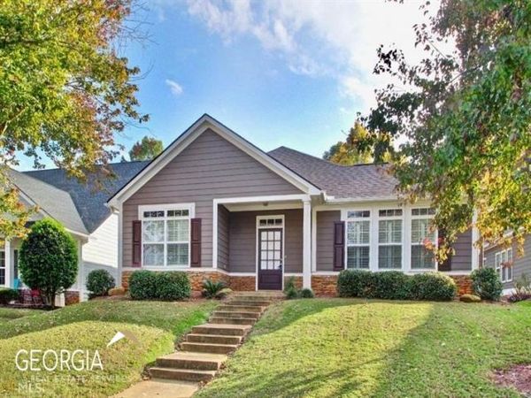 54 Medallion Park Park, Newnan, GA 30265