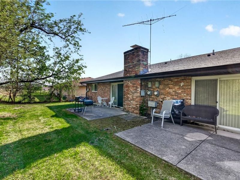 5620 Elgin Roof Road, Dayton, OH 45426 Photo 5