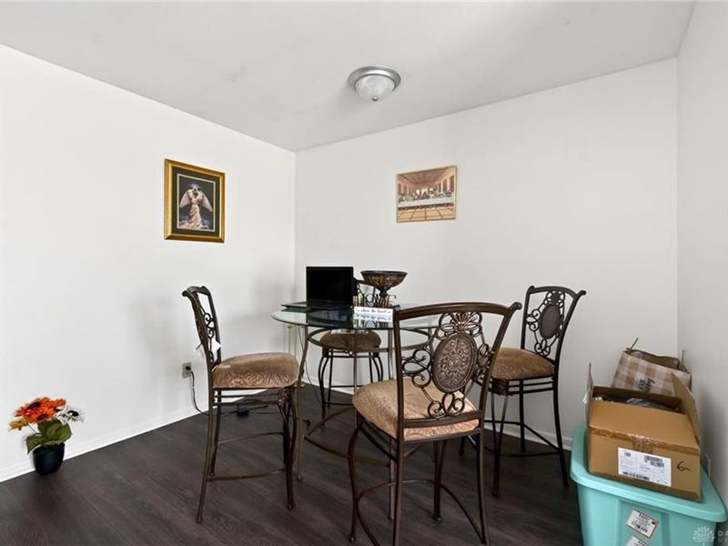 5620 Elgin Roof Road, Dayton, OH 45426 Photo 8