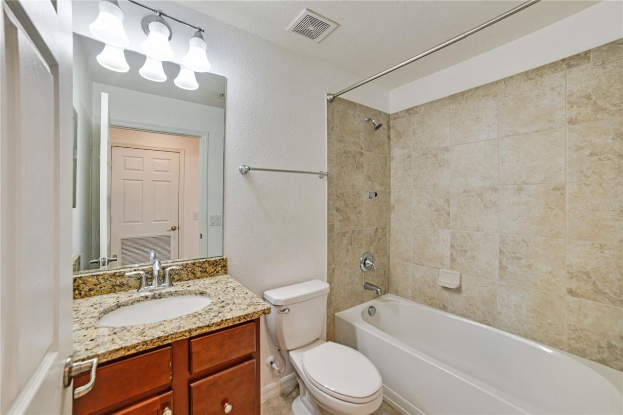 16804 Vardon Terrace, Unit 201, Bradenton, FL 34211 Photo