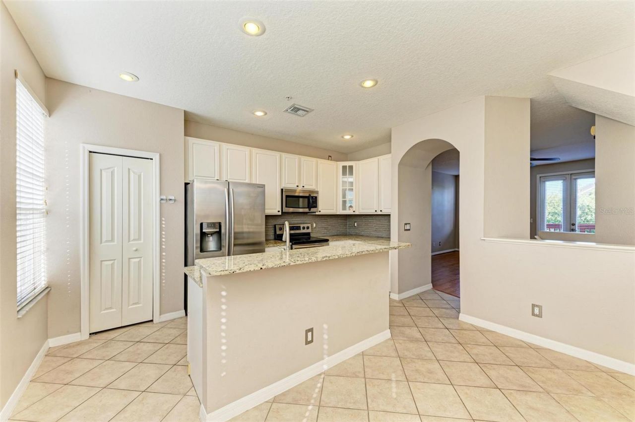 3047 Pointeview Drive, Tampa, FL 33611 Photo