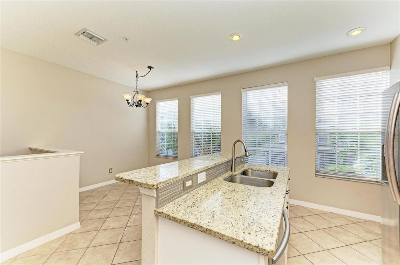 3047 Pointeview Drive, Tampa, FL 33611 Photo