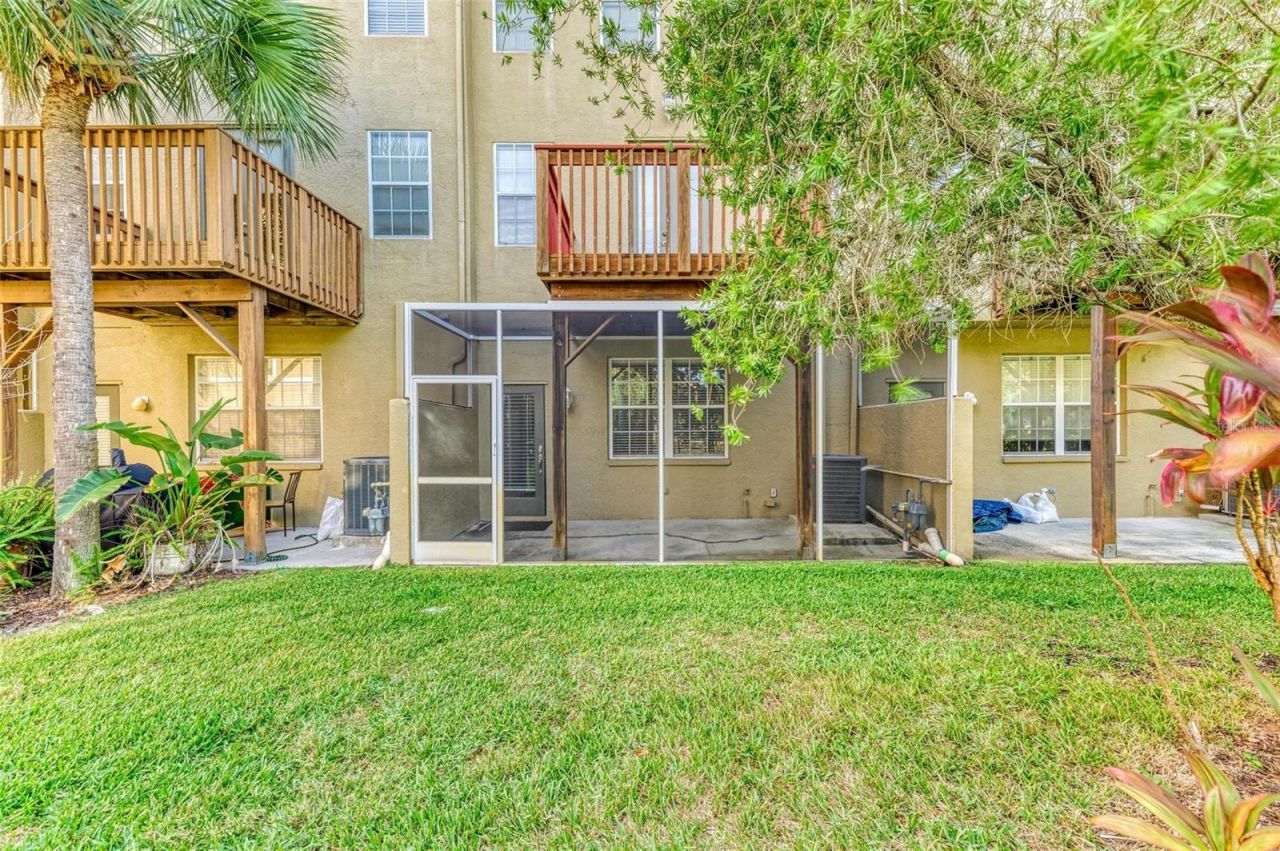 3047 Pointeview Drive, Tampa, FL 33611 Photo