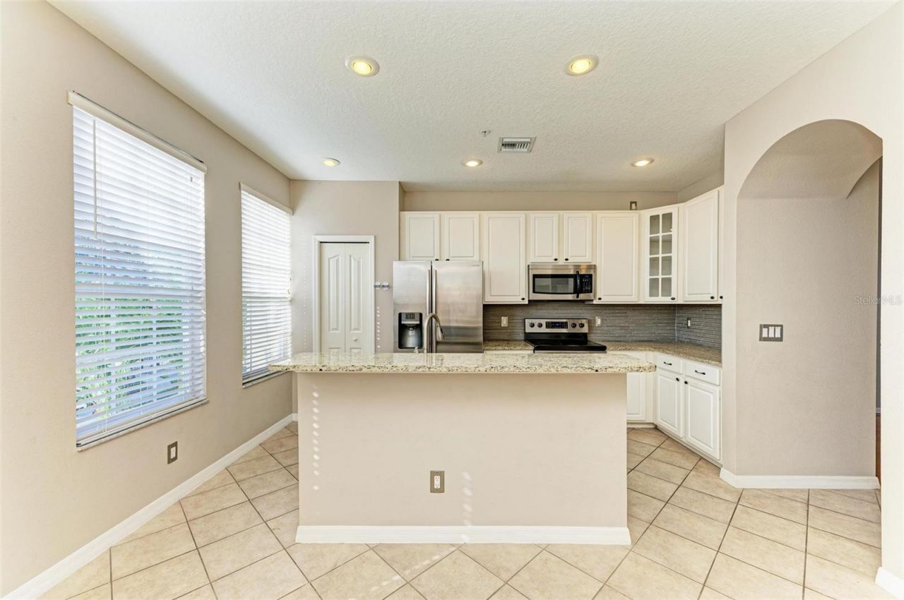 3047 Pointeview Drive, Tampa, FL 33611 Photo
