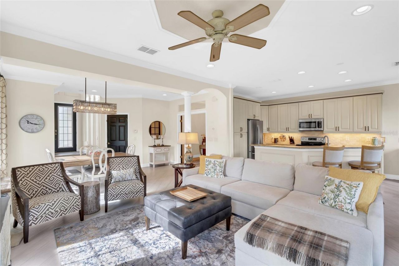 8204 Villa Grande Court, Sarasota, FL 34243 Photo