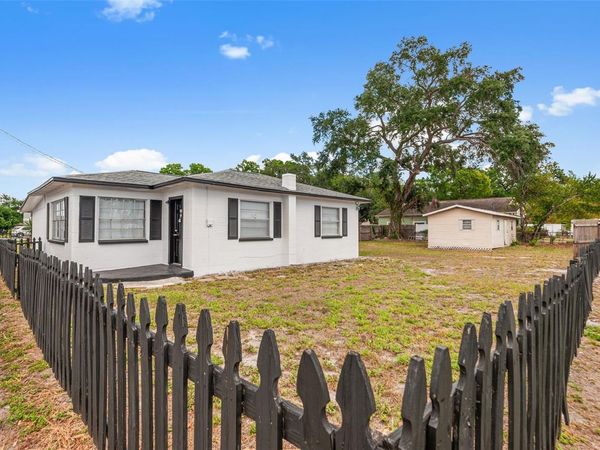 201 N HIMES AVENUE , TAMPA, FL 33609