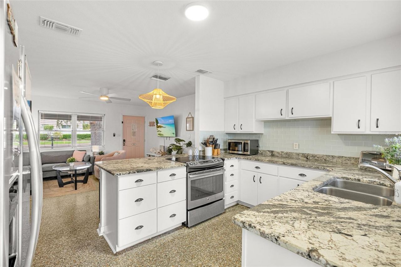 4939 100th Way N, Saint Petersburg, FL 33708 Photo