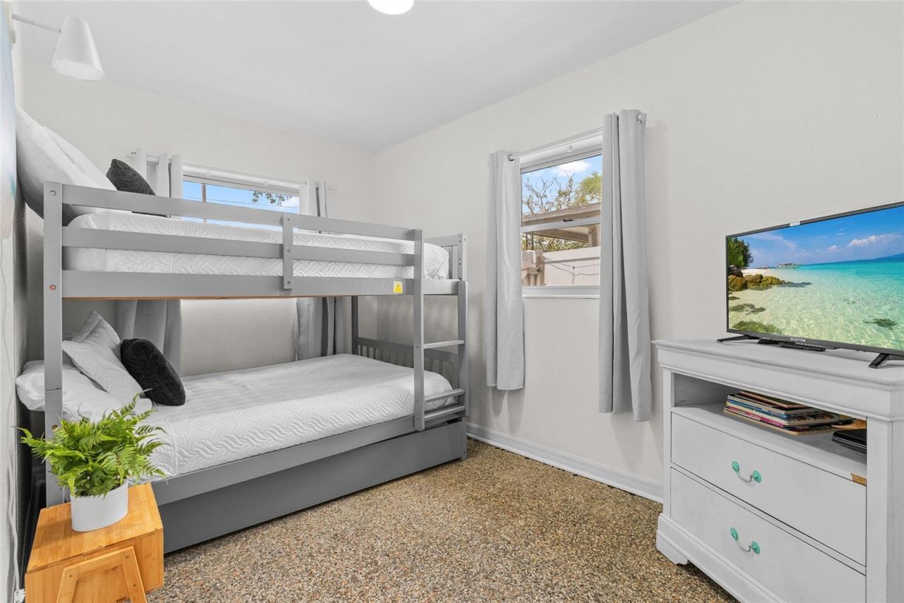 4939 100th Way N, Saint Petersburg, FL 33708 Photo