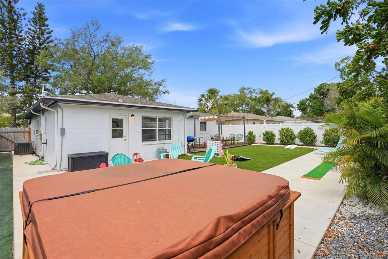 4939 100th Way N, Saint Petersburg, FL 33708 Photo