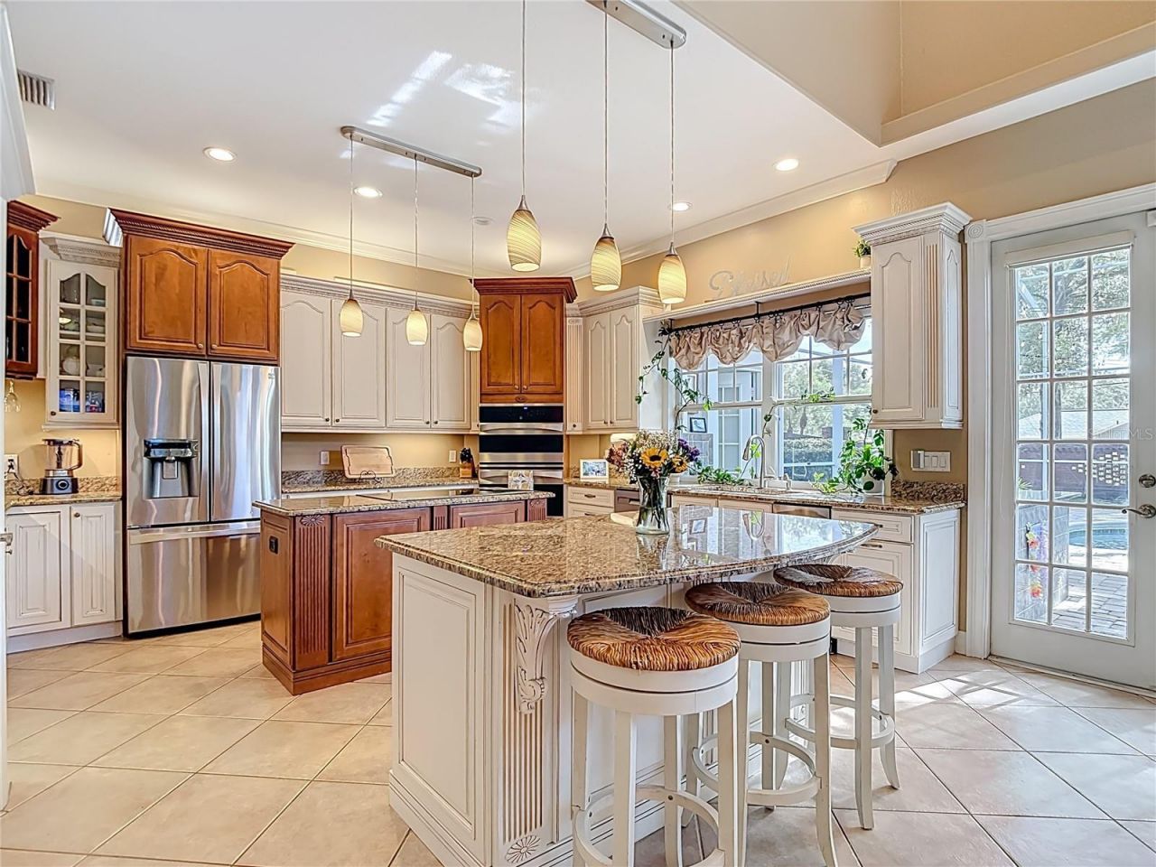 2425 Valrico Forest Drive , Valrico, FL 33594 Photo