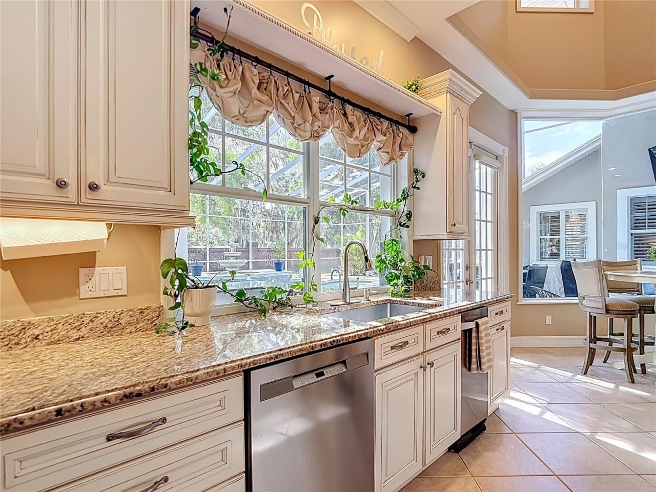 2425 Valrico Forest Drive , Valrico, FL 33594 Photo