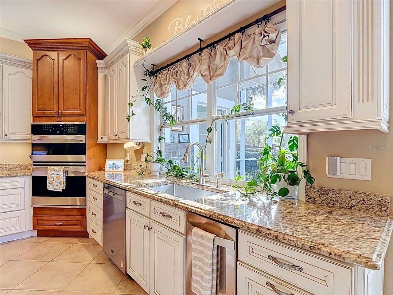 2425 Valrico Forest Drive , Valrico, FL 33594 Photo