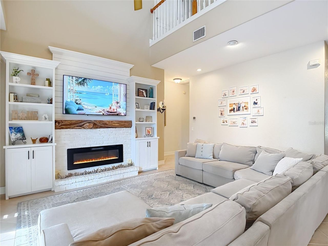 2425 Valrico Forest Drive , Valrico, FL 33594 Photo