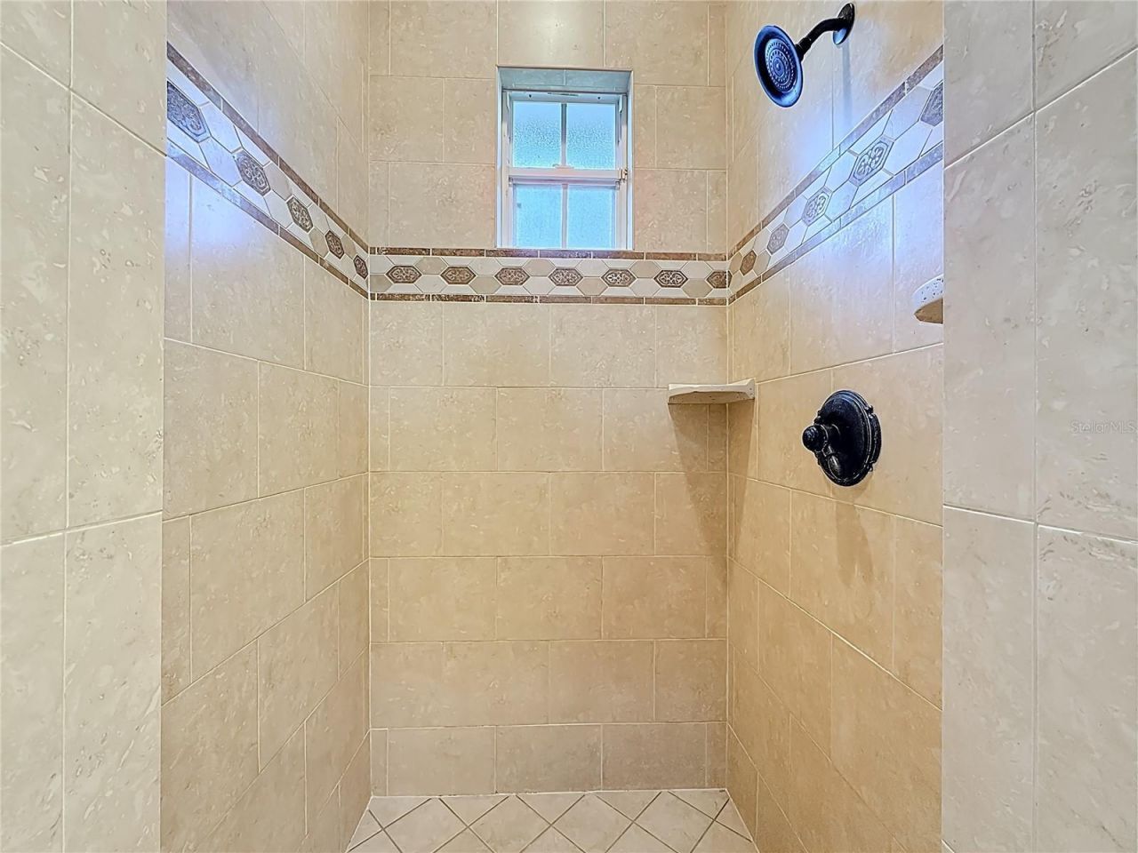 2425 Valrico Forest Drive , Valrico, FL 33594 Photo