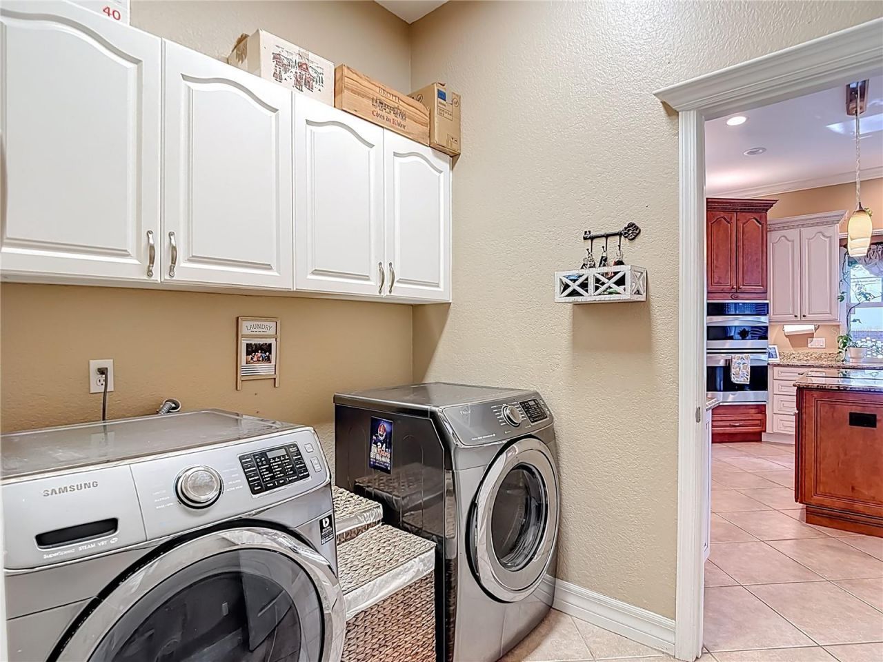 2425 Valrico Forest Drive , Valrico, FL 33594 Photo