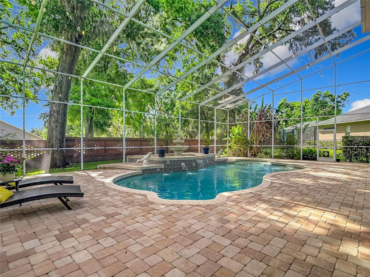 2425 Valrico Forest Drive , Valrico, FL 33594 Photo